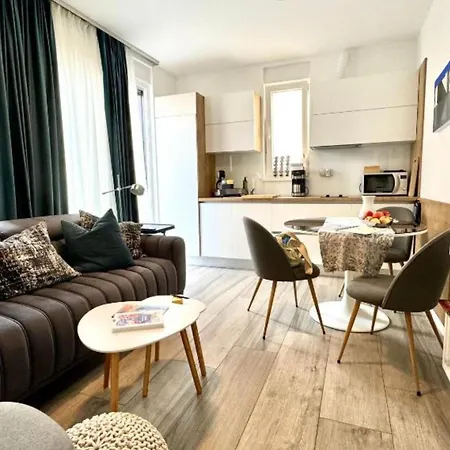 Luxart Gallery Krk Apartment
